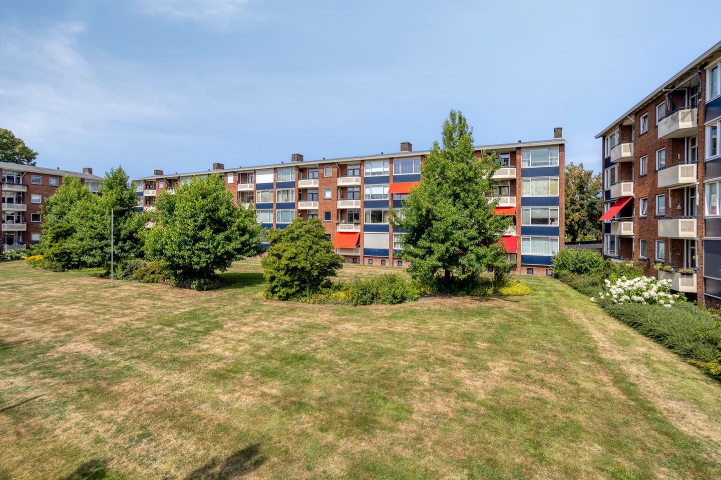 Photo 34 of Van Musschenbroekstraat 66-1