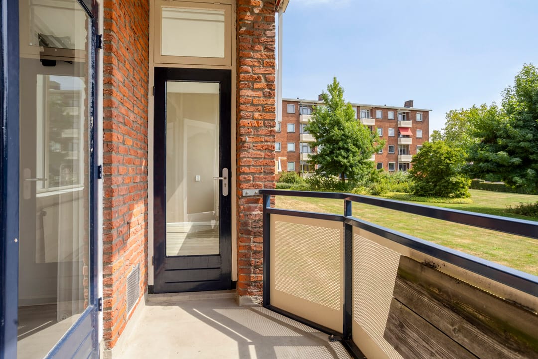 Photo 26 of Van Musschenbroekstraat 66-1