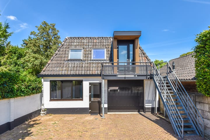 Wagenpad 16-GED, Laren (NH)