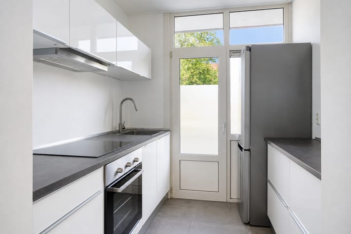 Foto 4 van Van Musschenbroekstraat 66-1