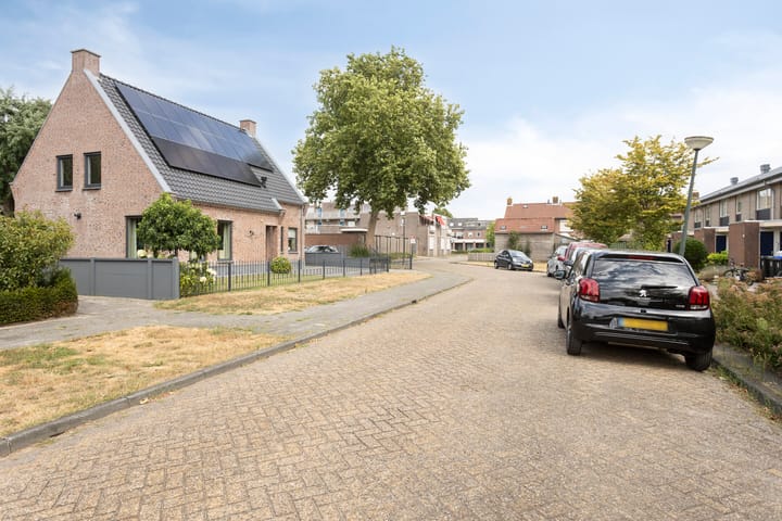 Vrijstaande woning te koop: Wilhelminastraat 4, Sprang-Capelle