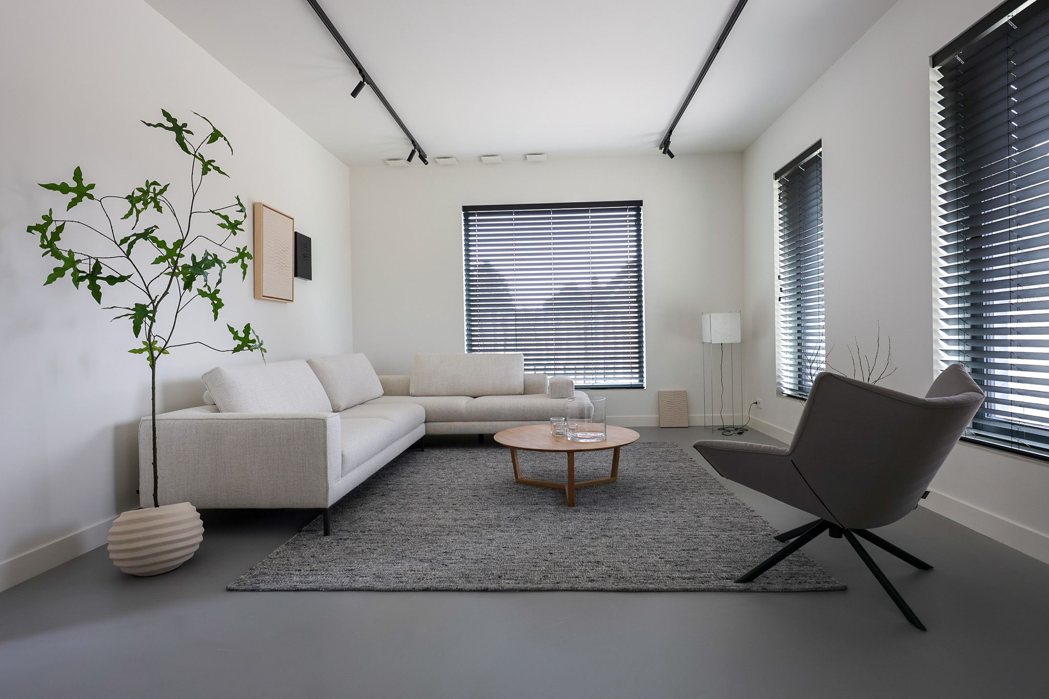 4-bedroom freehold villa in Buren (FR) — photo 5 of 5