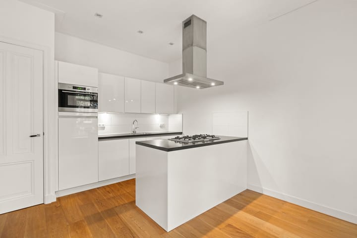 Appartement te koop: Johannes Verhulststraat 138-1, Amsterdam