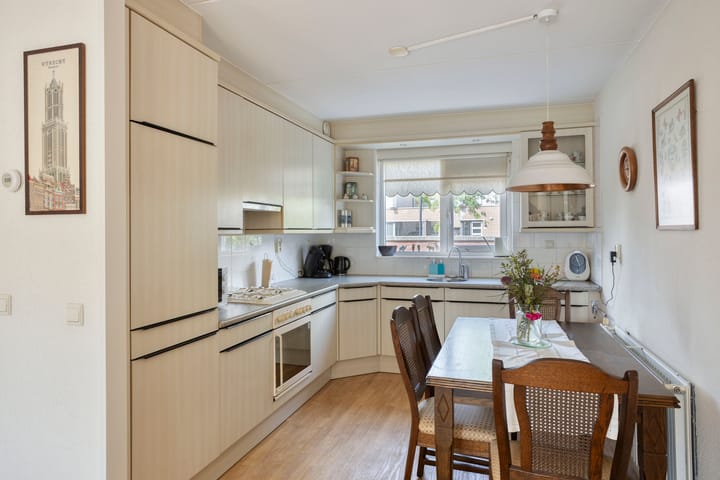 Tussenwoning te koop: Het Kasteel 234, Apeldoorn