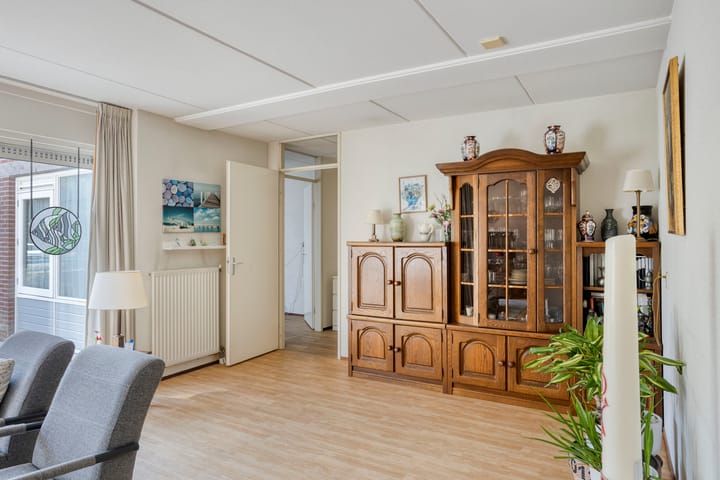 Tussenwoning te koop: Het Kasteel 234, Apeldoorn