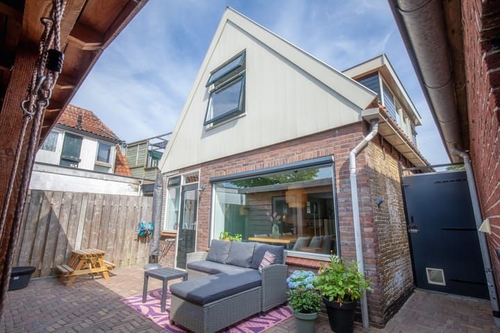 Vrijstaande woning te koop: Koetebuurt 4, Oosterend (Nh)