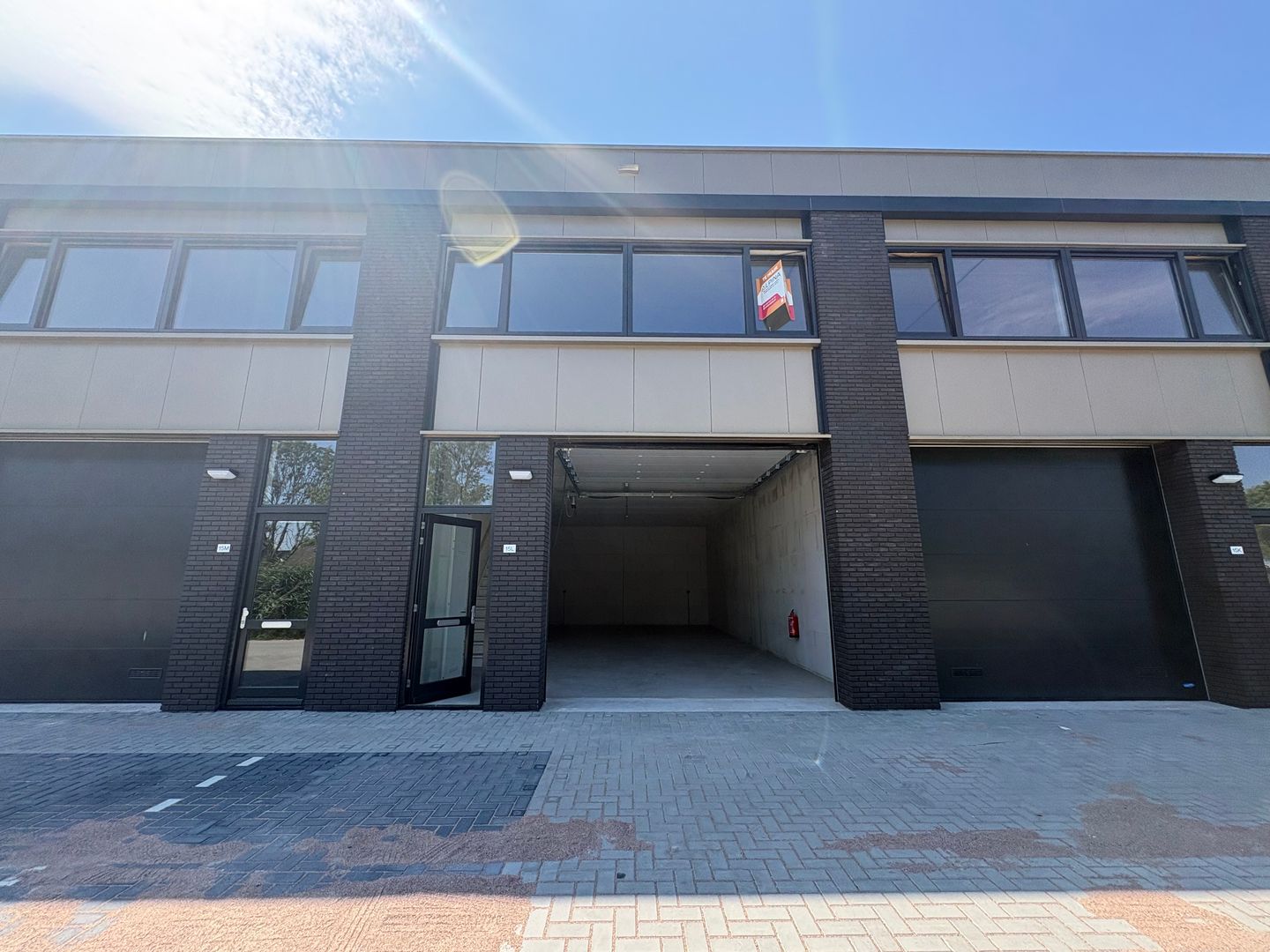 View photo 3 of Zambonistraat 15-L