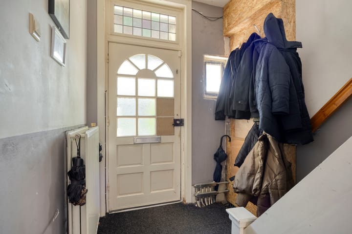 Twee-onder-één-kap te koop: Bakelsedijk 28, Helmond