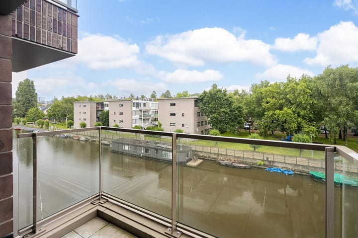 Appartement te huur: Willem Parelstraat 384, Amsterdam