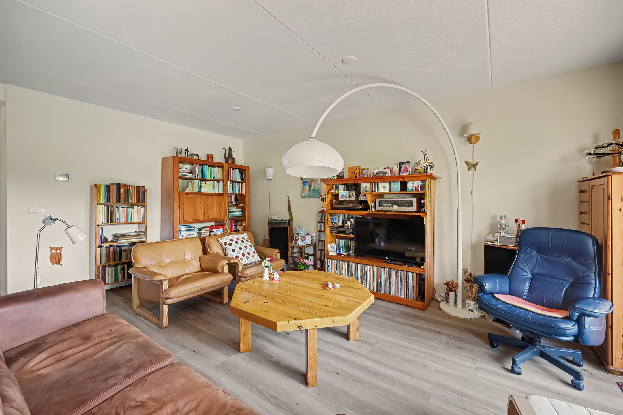 Photo 6 of Hoogvlietlaan 12-E