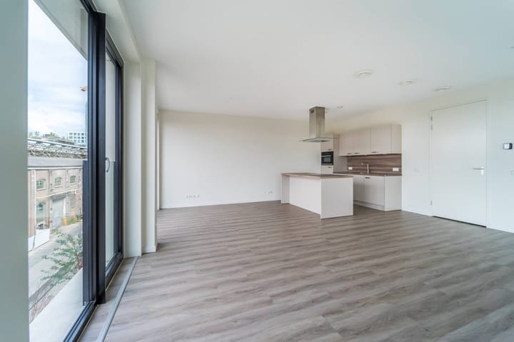 Foto 4 van Oostenburgermiddenstraat 34