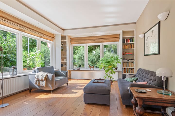 Vrijstaande woning te koop: Eugénie Prévinaireweg 1, Nieuw-Vennep