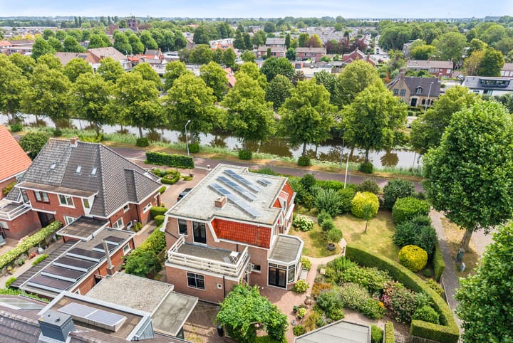 Vrijstaande woning te koop: Eugénie Prévinaireweg 1, Nieuw-Vennep