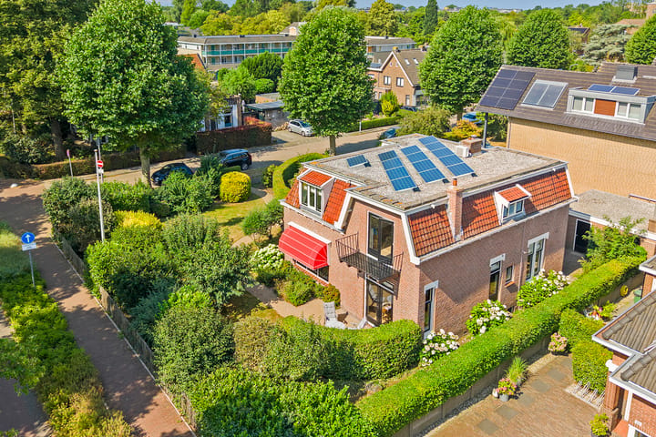 Vrijstaande woning te koop: Eugénie Prévinaireweg 1, Nieuw-Vennep