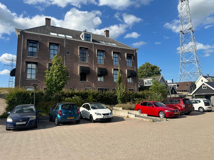 Photo 2 of Lekdijk 354-E