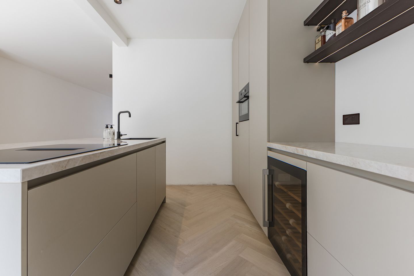 Photo 20 of Willem van Millenberchstraat 23
