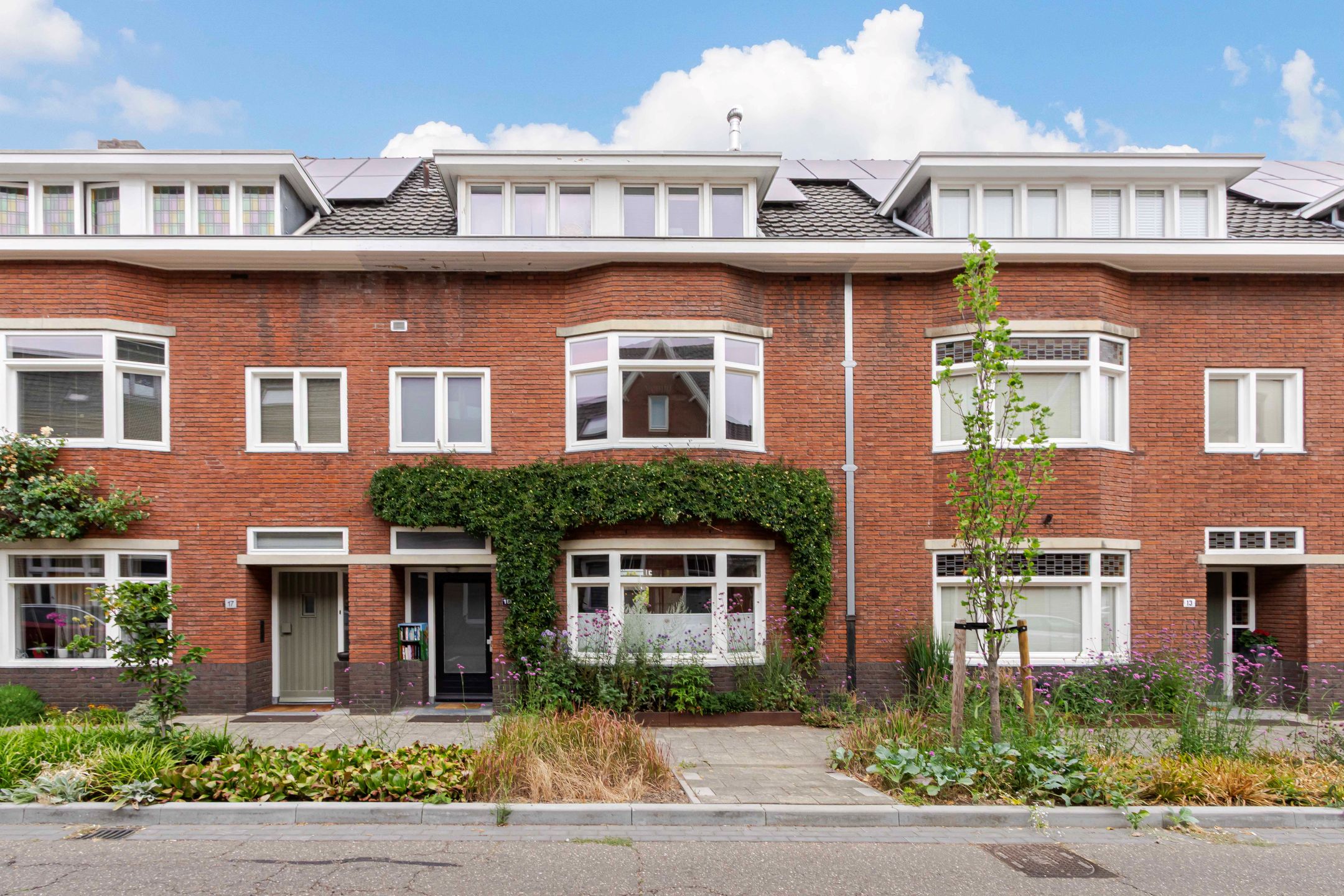 Ambachtsstraat 15 