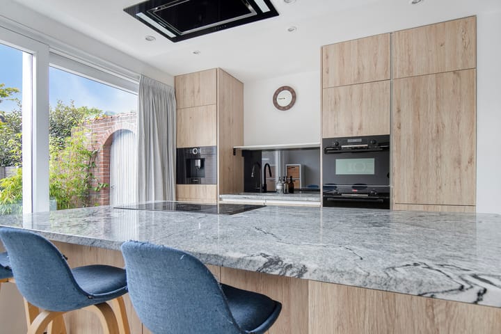 Hoekwoning te koop: Geuzenweg 280, Hilversum