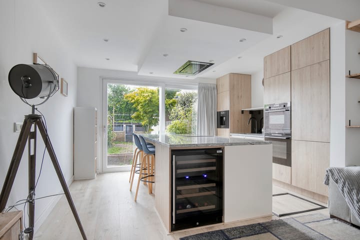 Hoekwoning te koop: Geuzenweg 280, Hilversum