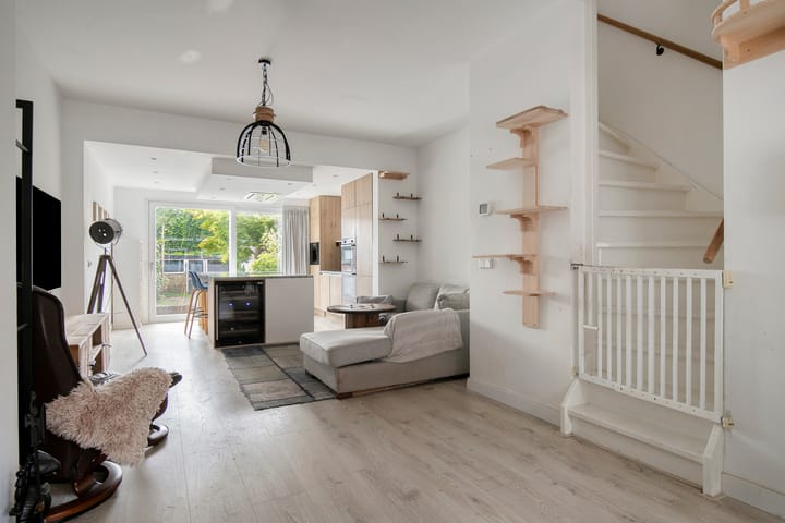 Hoekwoning te koop: Geuzenweg 280, Hilversum