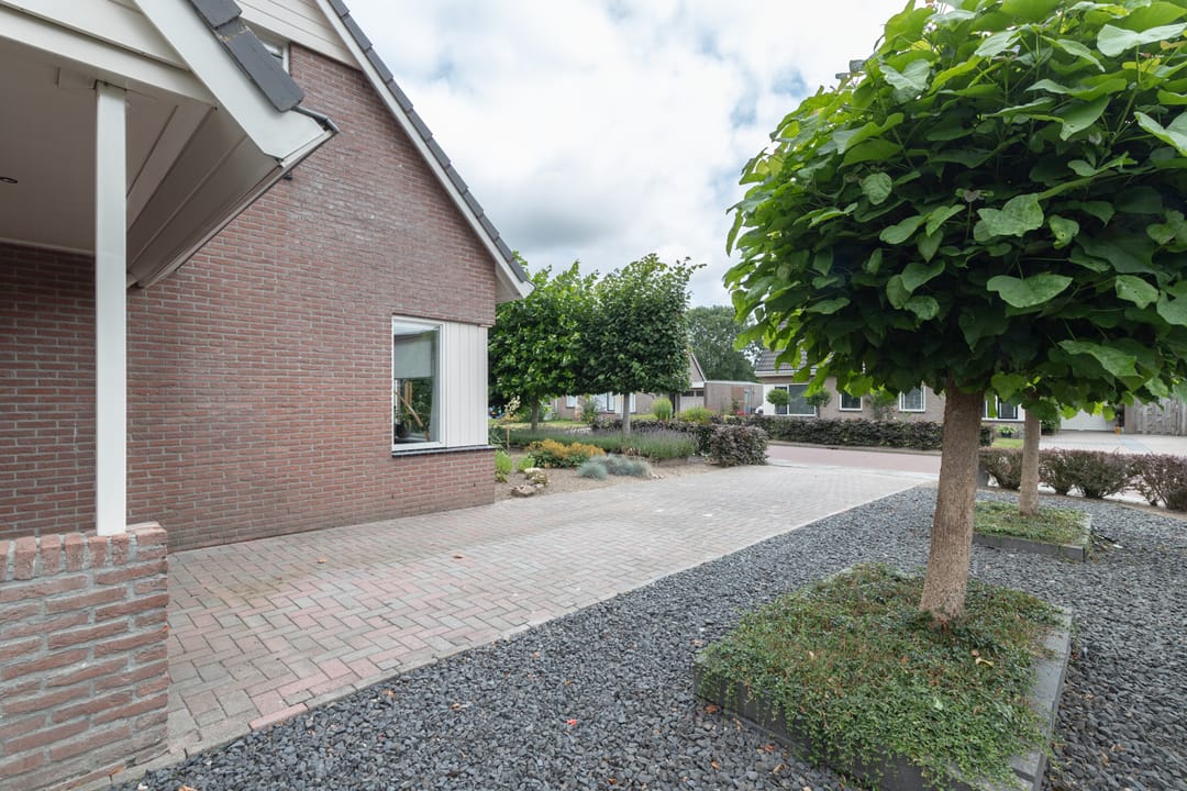 Foto 43 van Esdoornstraat 8