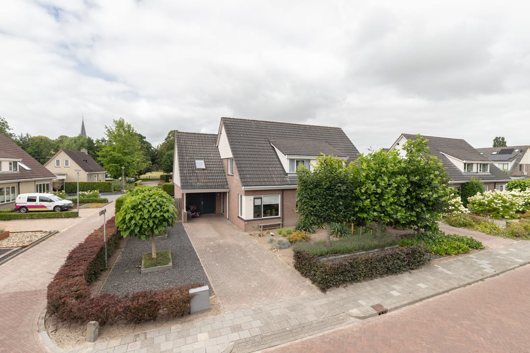 Foto 46 van Esdoornstraat 8