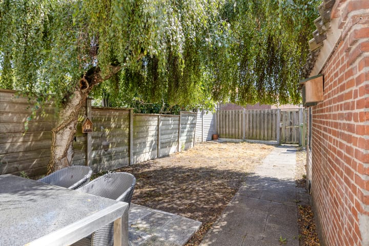 Tussenwoning te koop: Gentiaanstraat 36, Bergen Op Zoom