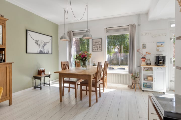 Tussenwoning te koop: Gentiaanstraat 36, Bergen Op Zoom