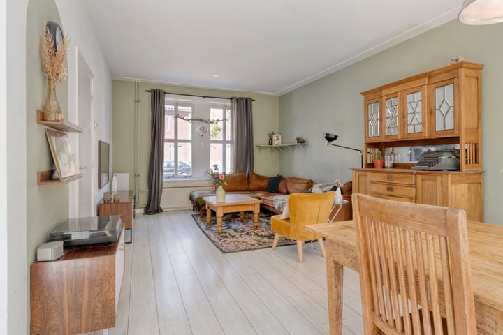 Tussenwoning te koop: Gentiaanstraat 36, Bergen Op Zoom
