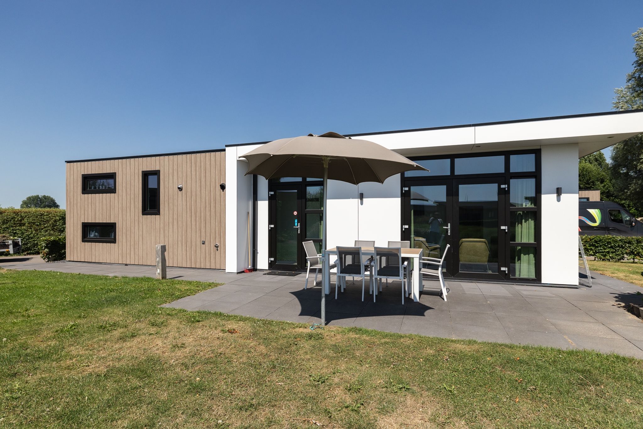 3-bedroom freehold villa in Berkhout — photo 2 of 5