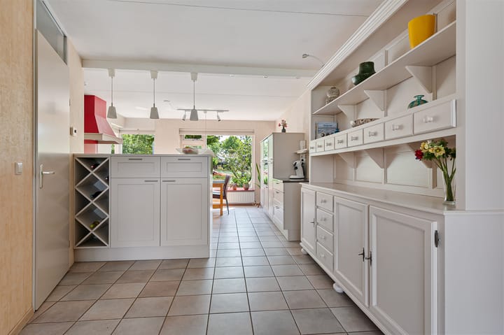 Tussenwoning te koop: Haya van Somerensingel 143, Hoofddorp