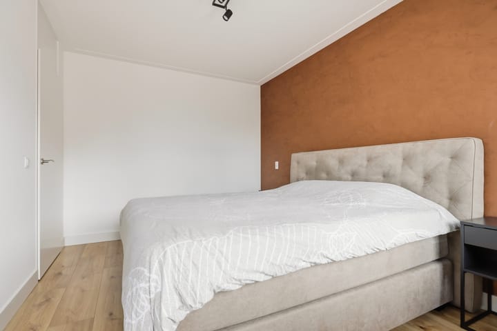 Tussenwoning te koop: Claude Debussystraat 22, Zaandijk