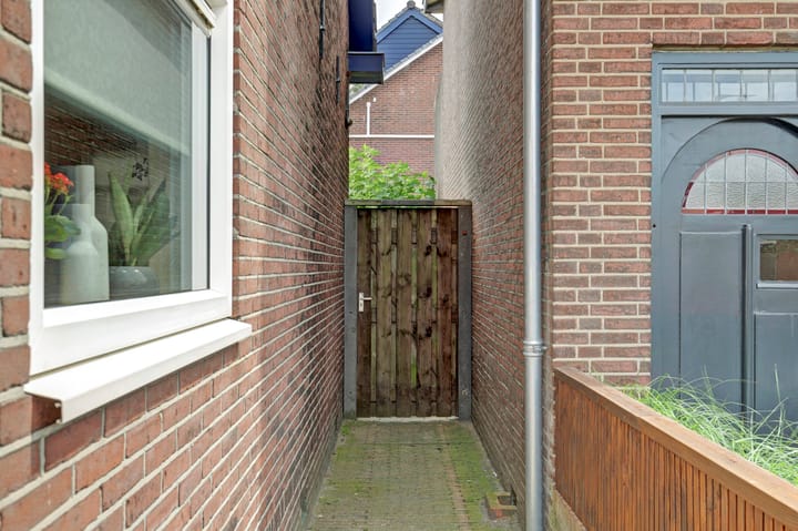 Twee-onder-één-kap te koop: de Wetstraat 19, Ridderkerk