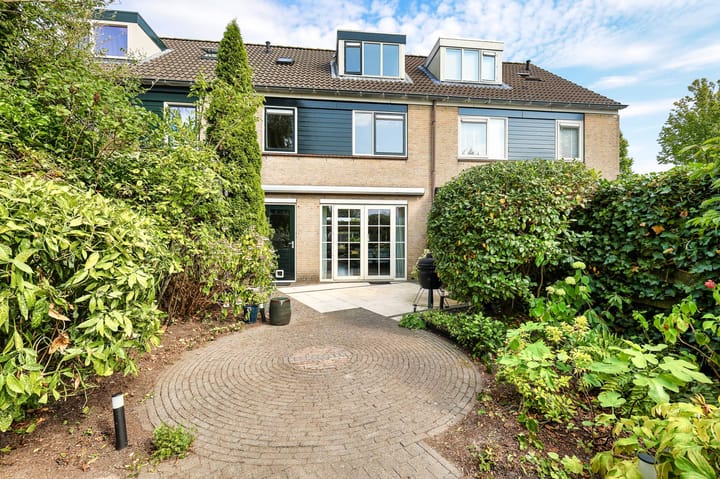 Tussenwoning te koop: Stiermarkenweg 8, Alkmaar