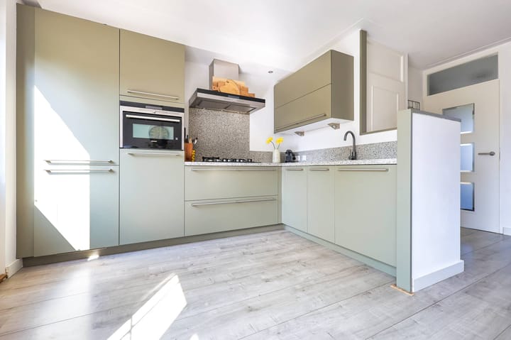 Tussenwoning te koop: Stiermarkenweg 8, Alkmaar