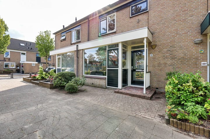 Tussenwoning te koop: Stiermarkenweg 8, Alkmaar