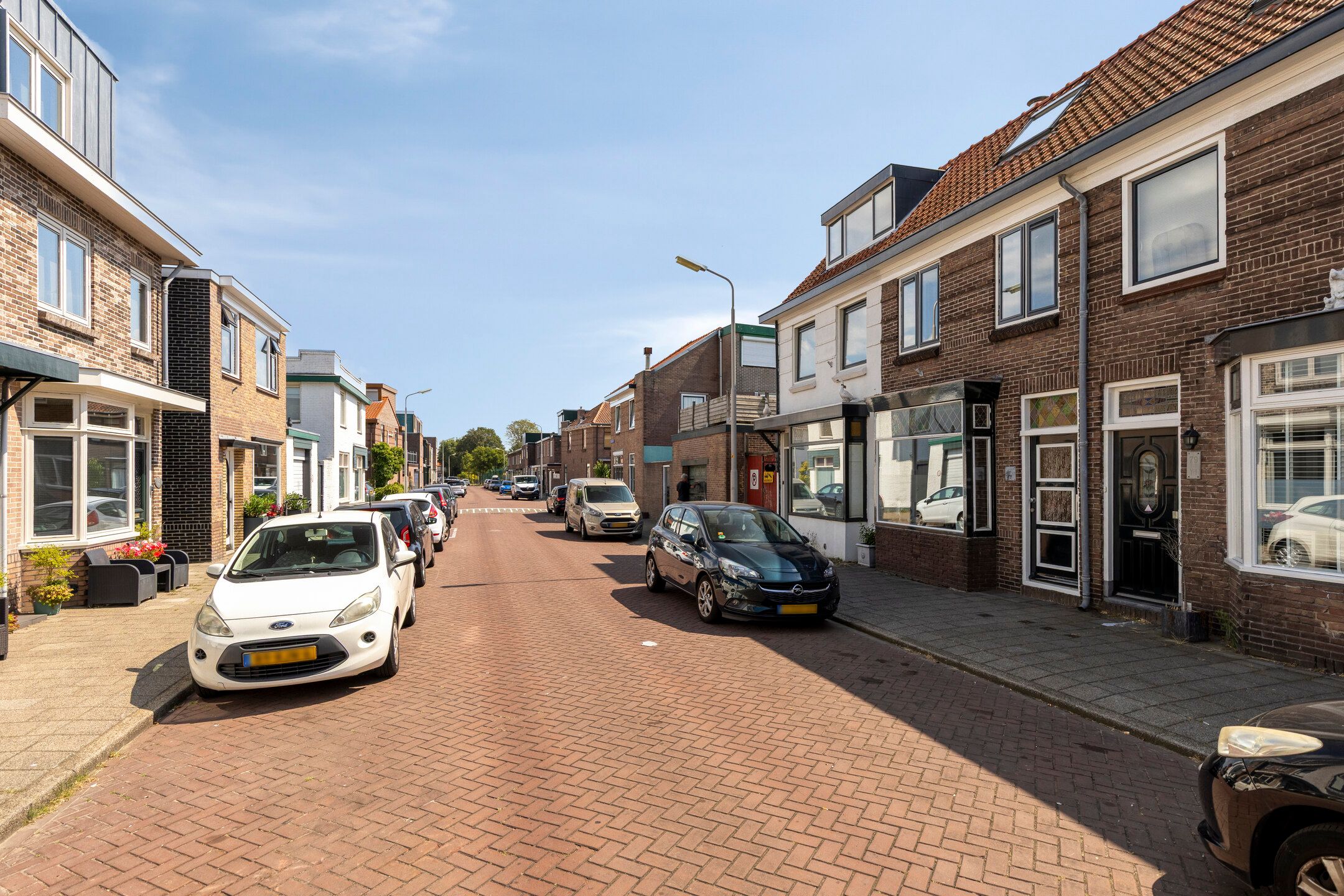 Photo 24 of De Ruyterstraat 75