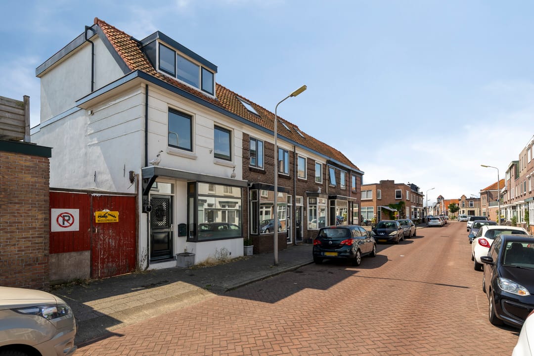 Photo 23 of De Ruyterstraat 75