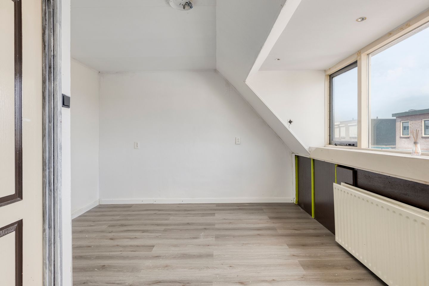 Photo 19 of De Ruyterstraat 75