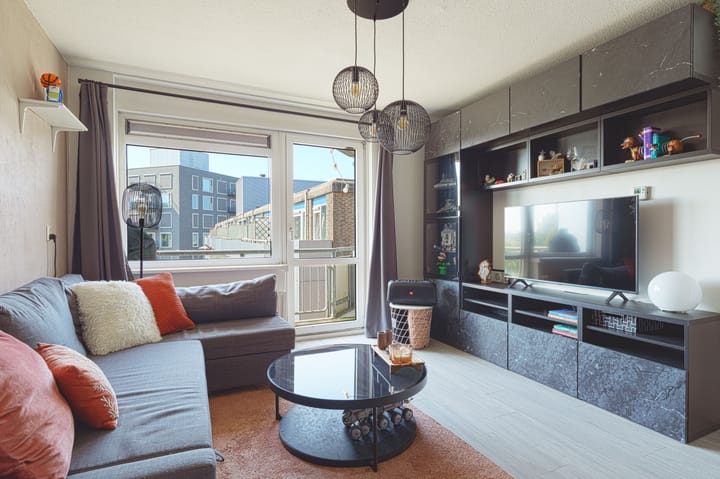 Appartement te koop: Tomatenplein 193, Zwijndrecht
