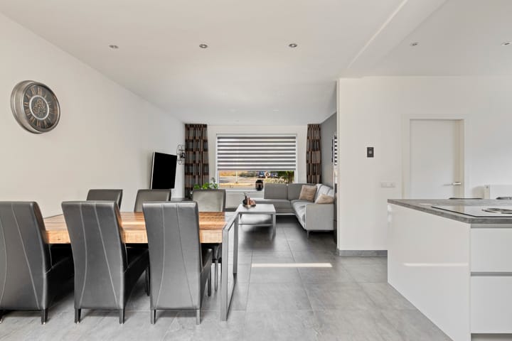 Twee-onder-één-kap te koop: Hoebertweg 3, Venray