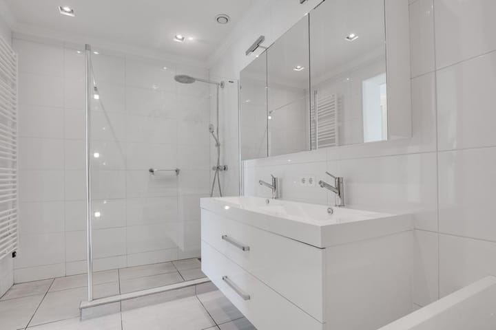 Appartement te huur: Elzingapark 9, Laren (Nh)