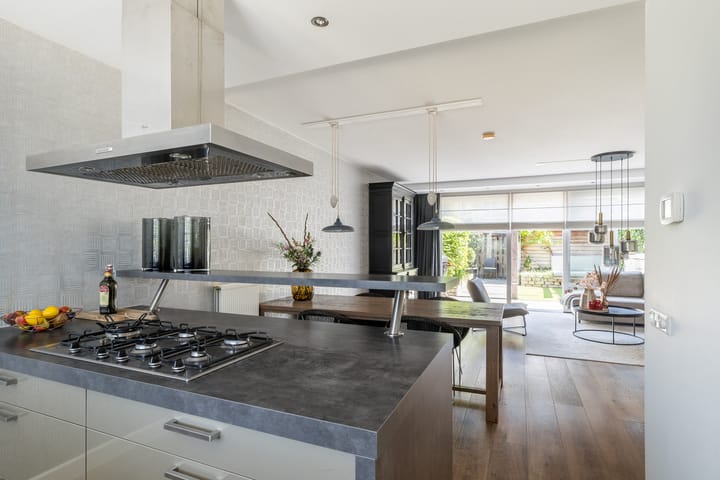 Tussenwoning te koop: Catharina van Heenvlietstraat 4, Naaldwijk