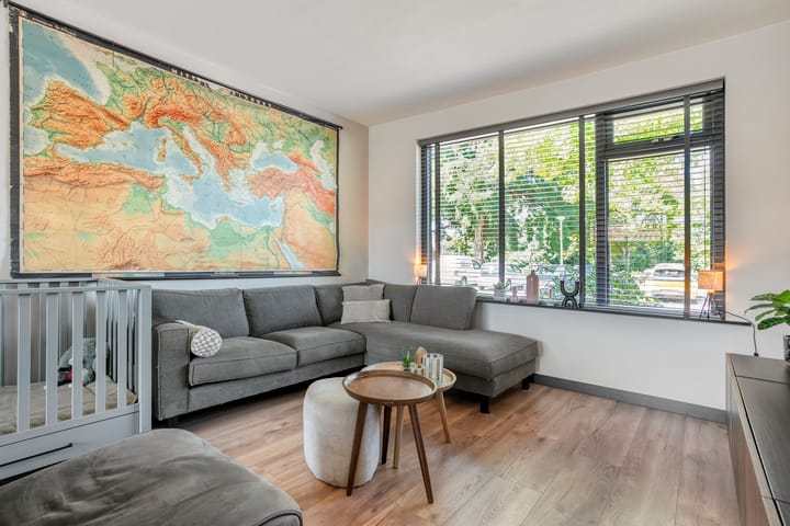 Tussenwoning te koop: Meteoorlaan 8, Hardenberg