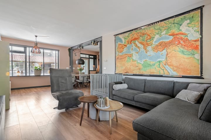 Tussenwoning te koop: Meteoorlaan 8, Hardenberg