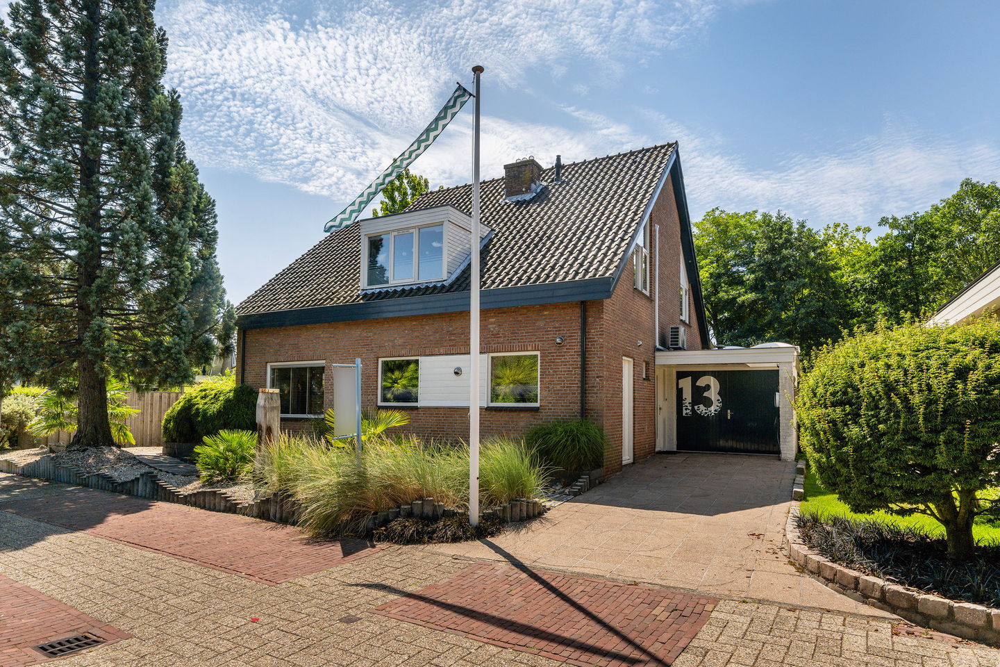 Foto 1 van Hondsdraf 13