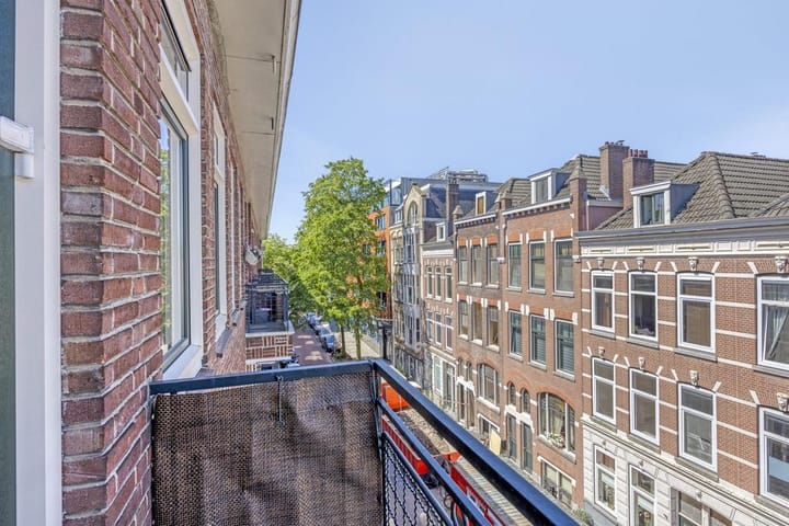 Foto 2 van Roo-Valkstraat 12-D