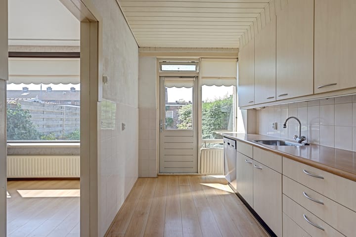 Tussenwoning te koop: Speerreep 68, Hoogvliet Rotterdam