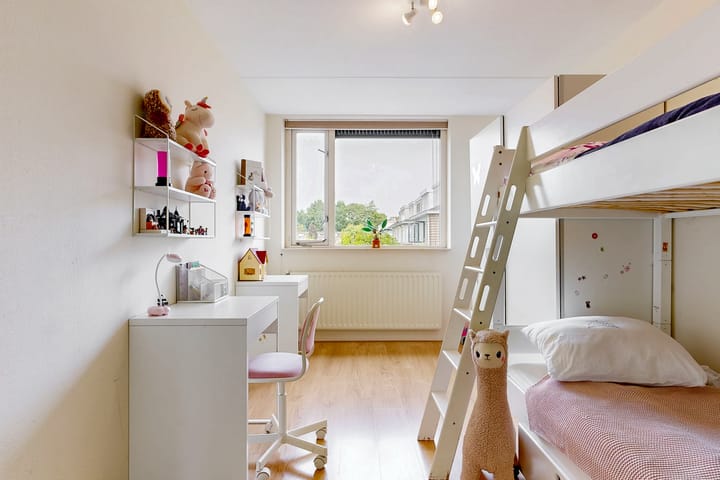 Tussenwoning te koop: Loethoelilaan 81, Amstelveen
