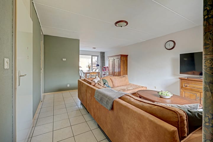 Tussenwoning te koop: Galubastraat 28, Dorst